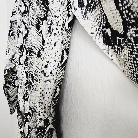 L'Agence Teddy 100% Silk Python Snake Print Wide Leg Jumpsuit 2 NWT Designer - Picture 7 of 14